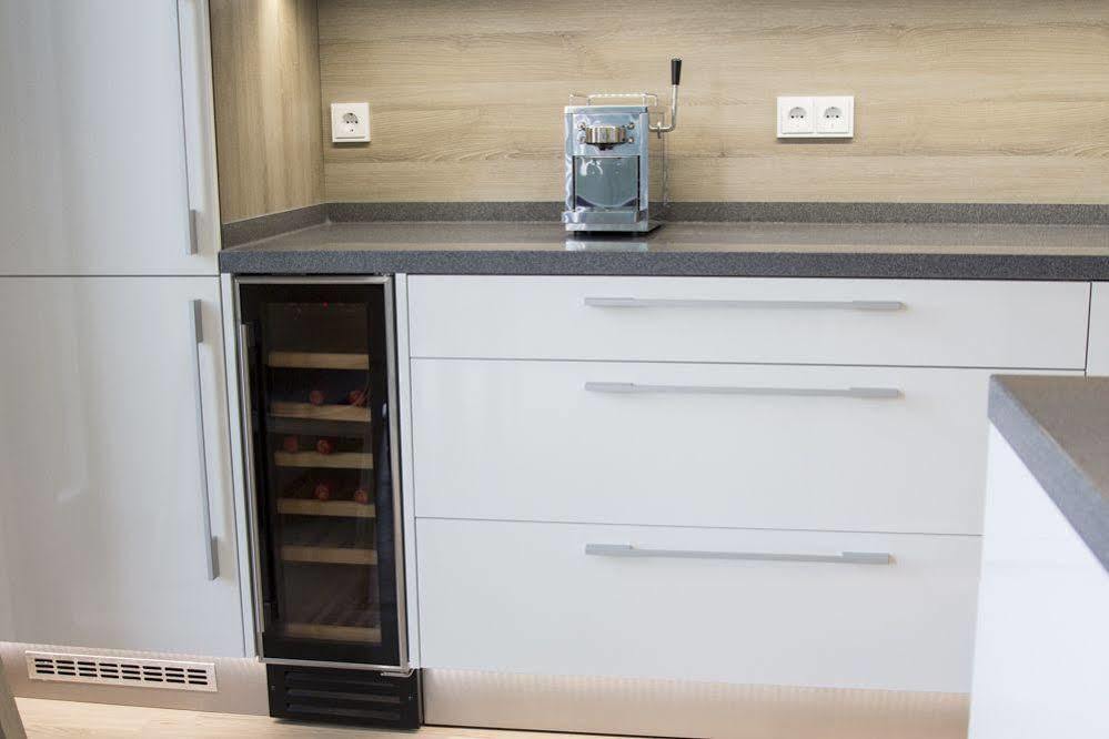 Aparthotel Residenz Am Zwinger Dresde Exterior foto A wine cooler