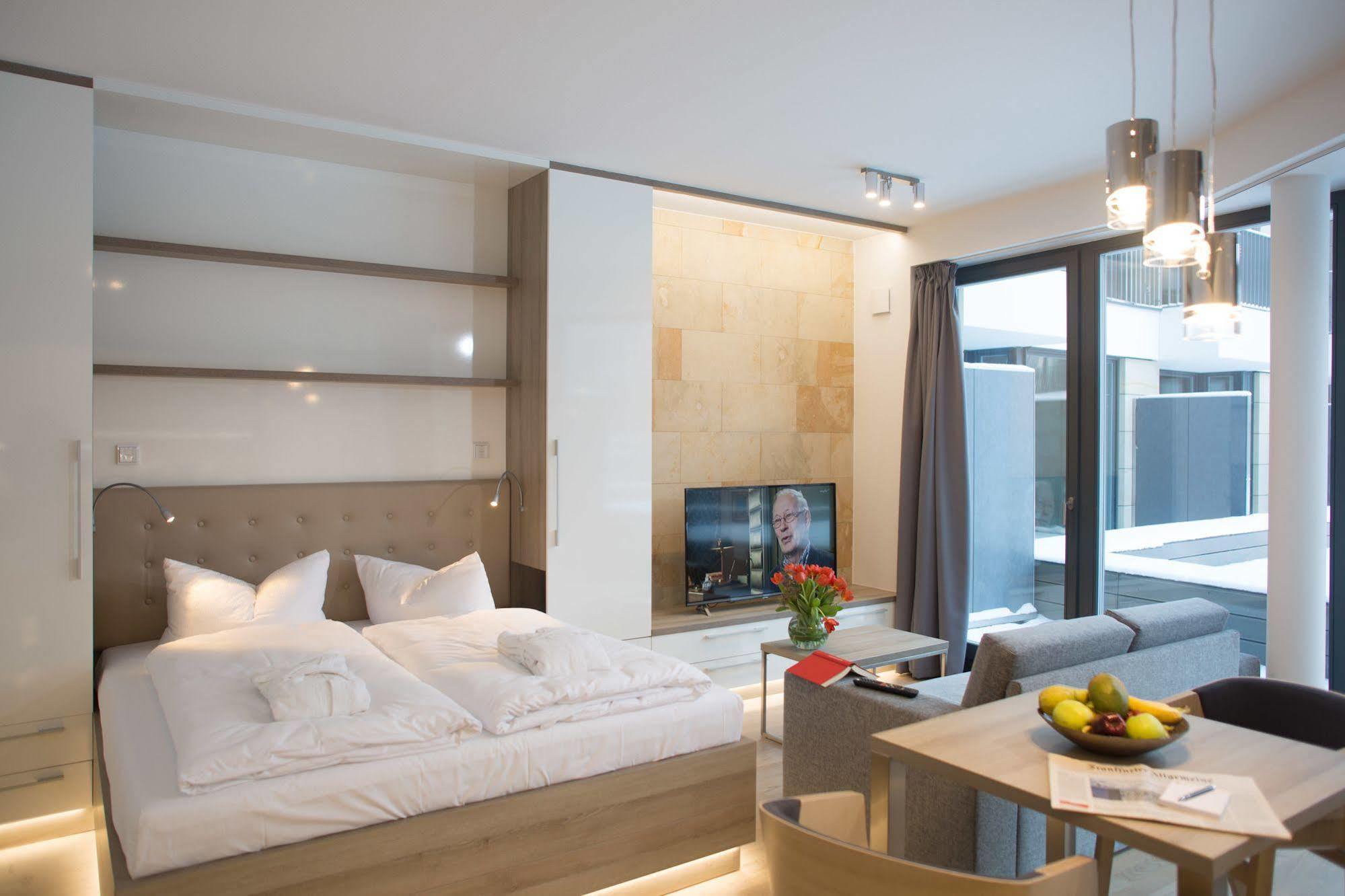 Aparthotel Residenz Am Zwinger Dresde Exterior foto A typical studio apartment