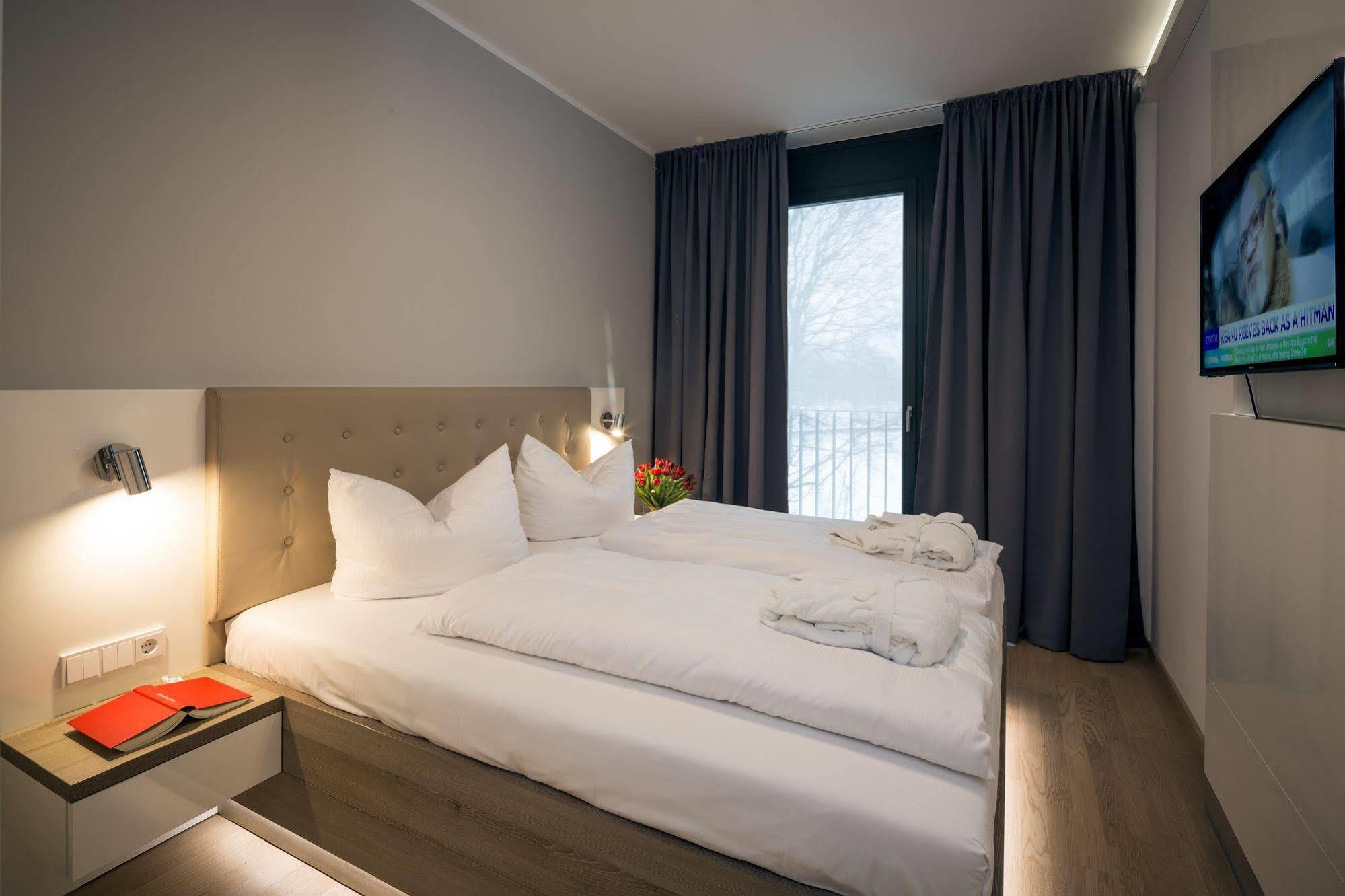 Aparthotel Residenz Am Zwinger Dresde Exterior foto A room at the Hotel